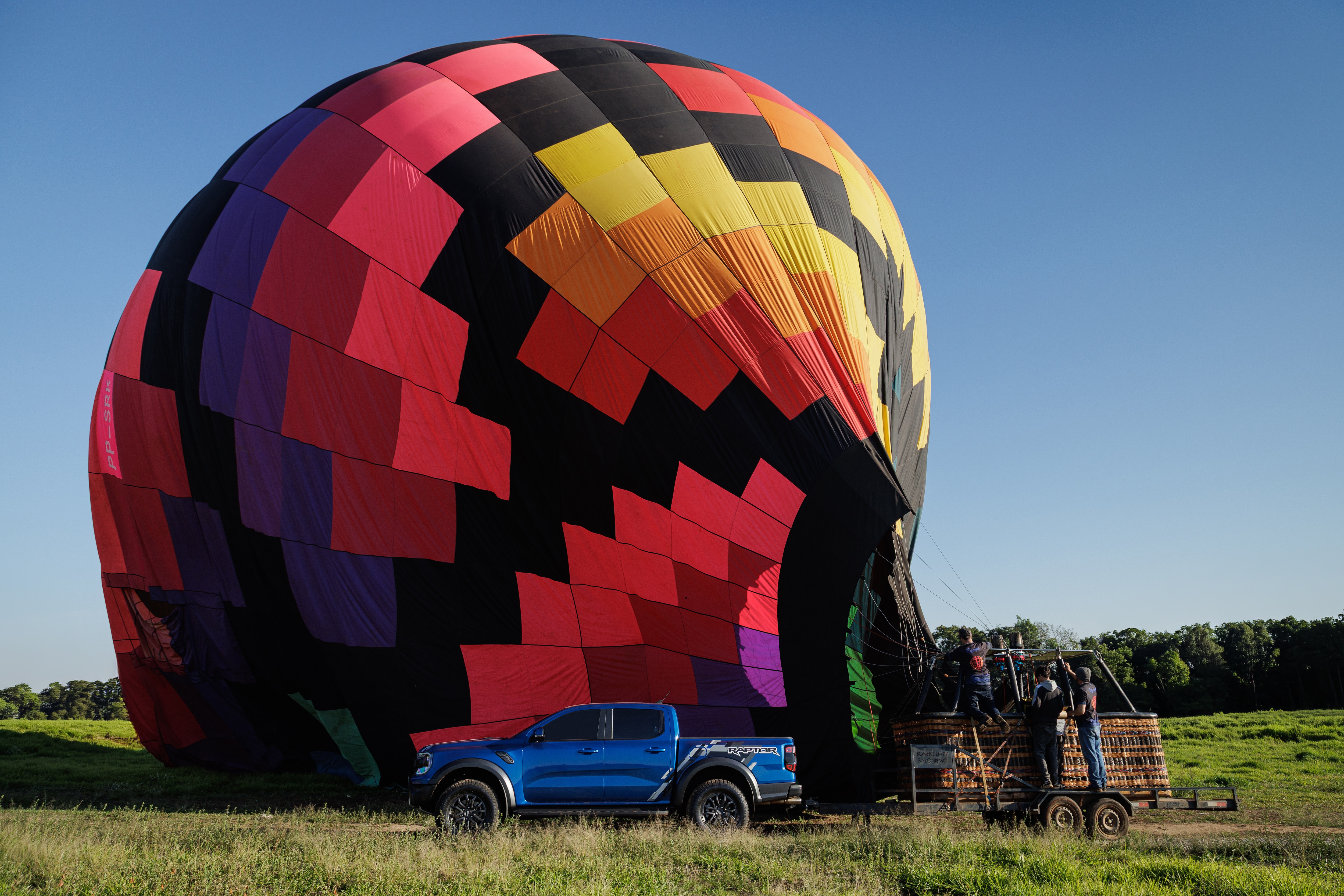 Ford Ranger Raptor apoia empresa de balonismo em Boituva